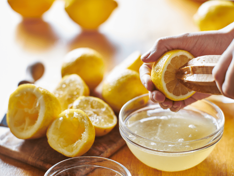 jus de citron pour blanchir ses dents naturellement